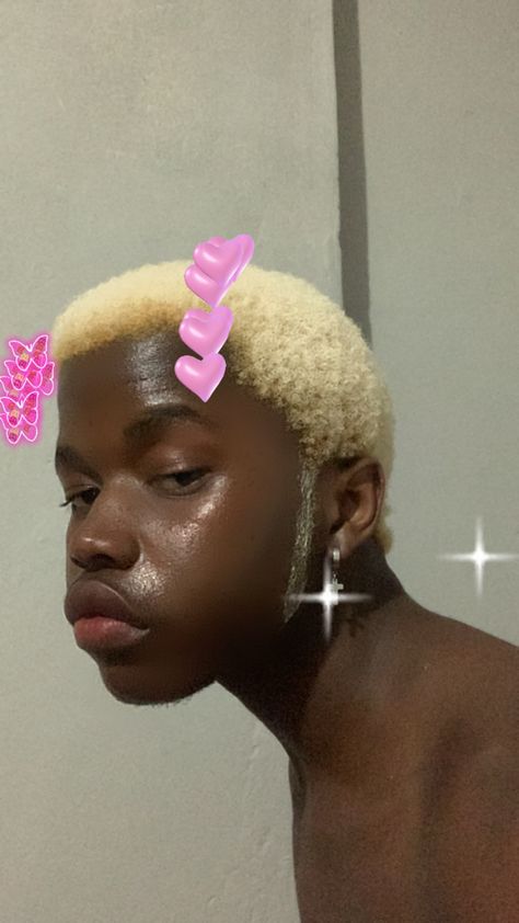 Black boy with blonde hair Instagram filter Lethabo Monareng Ice Cream Hair Boy, Blue And Blonde Hair, Blonde Hair Men, Blinde Hair, Boy Blonde Hair, Ice Cream Hair, Boy With Blonde Hair, Cream Hair, Hair Instagram