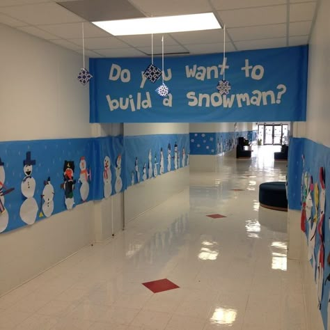 ❤️ Snowman Hallway School, Prek Hallway Decorations, Winter Themed Hallway Decorations, Hallway Winter Decorations School, Winter Theme Hallway, Decorating School Halls For Christmas, Winter Hall Decorations School, Elementary School Christmas Decorations, Frozen Hallway Decorations School