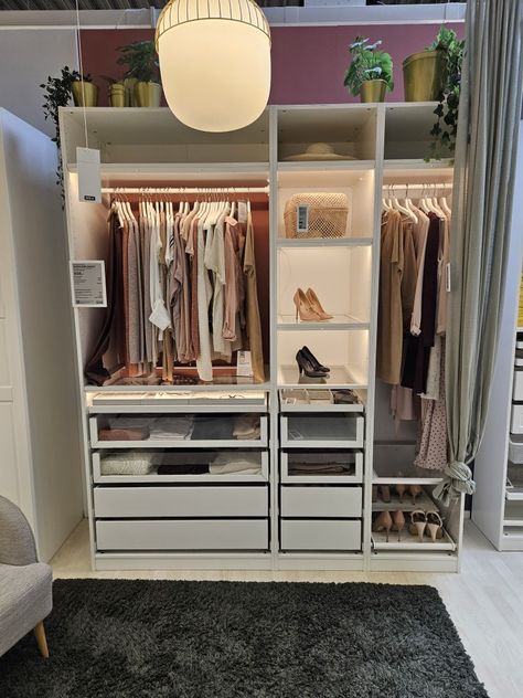 Pax Wardrobe With Vanity, Small Dressing Room Ideas On A Budget, Rack Closet Ideas, Wordrop Ideas Room, Dressing Ikea, Dressing Room Ideas, Small Dressing Rooms, Teen Room Designs, Bedroom Ideas For Small Rooms Cozy