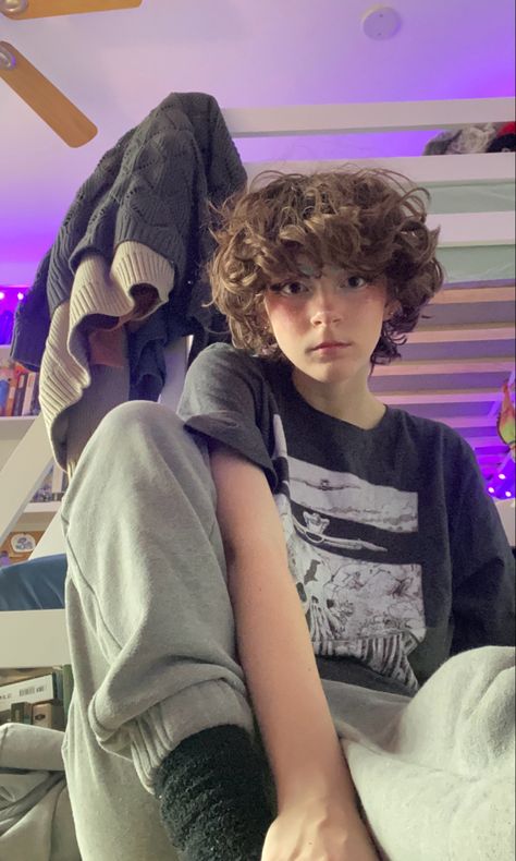 Short Curly Fluffy Hair, Femboy Hair Ideas, Short Poofy Hair, Trans Boy Haircut, Dream Haircut, Feminine Boys, Fluffy Curly Hair, Short Hair For Boys, Brown Hair Boy