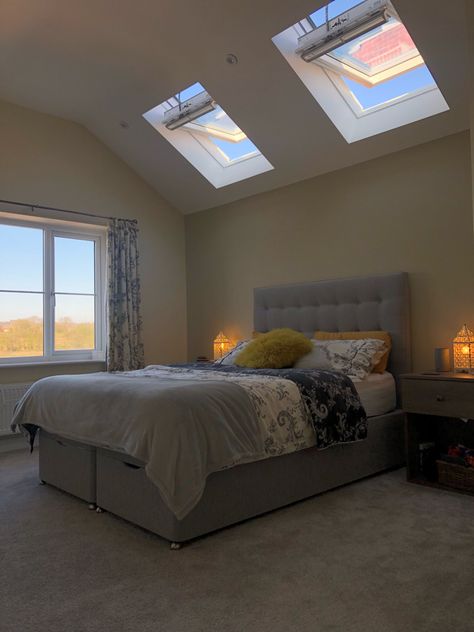 Vaulted ceiling bedroom with solar powered Velux windows Ceiling Window Bedroom, Slanted Ceiling Window, Slanted Vaulted Ceiling Bedroom, Velux Bedroom, Skylights Ideas Ceilings Bedroom, Window Ceiling, Bedroom Skylight Ideas, Bedroom Skylight, Bedroom With Skylight