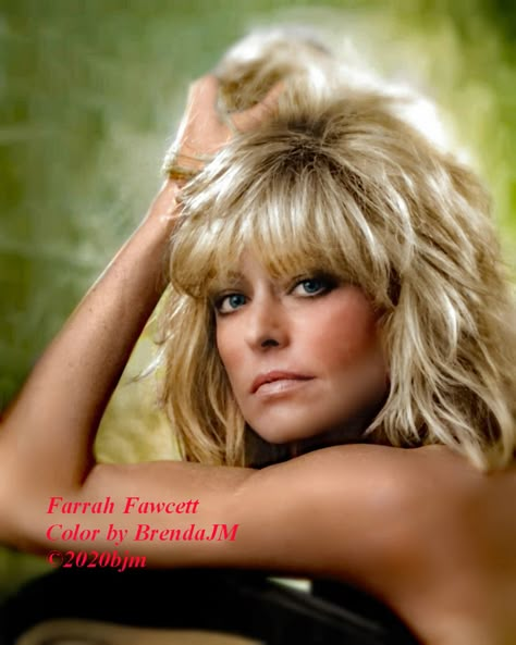 Farrah Haircut, Fall 2023 Haircuts, Modern Farrah Fawcett Hair, 80s Layered Haircut, Farrah Fawcett Haircut, 70s Feathered Hair, Choppy Shag Hairstyles Medium, Farrah Hair, Farah Fawcett Hair