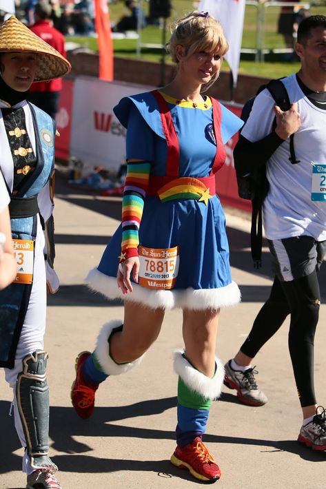 Obsessive Creativeness: Rainbow Brite costume Rainbow Brite Cosplay, Rainbow Bright Costume, Rainbow Bright Costumes, Rainbow Brite Costume, Rainbow Costumes, Halloween Fits, Diy Rainbow, Rainbow Bright, Halloween Costumes Makeup