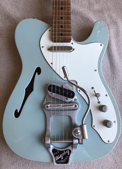 Bigsby Guitar, Thinline Telecaster, Telecaster Thinline, Guitar Books, Instruments Art, Guitar Ideas, Fender Vintage, Guitar Teacher, Guitar Obsession