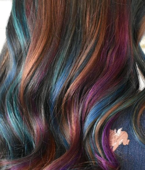 Brunette Hair With Colorful Highlights, Burgundy Hair With Teal Highlights, Geode Hair Color, Multicolored Hair Aesthetic, Jewel Tone Hair Color Ideas, Jewel Toned Hair Color, Jewel Tone Highlights, Jewel Toned Hair, Autumn Rainbow Hair