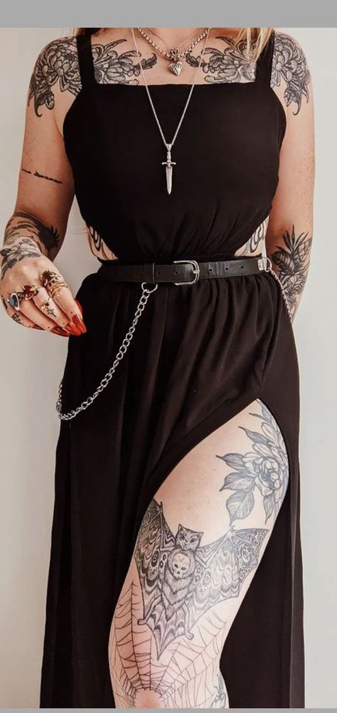 Goth Cruise Outfits, Goth Summer Outfits Plus Size, Mid Size Goth Outfits, Dress And Tattoos, Mid Size Goth, Summer Goth Outfits Plus Size, Health Goth Outfits, Gothic Summer Outfits, Vampire Prom