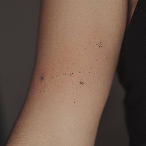 Minimalist Taurus Constellation Tattoo, Tiny Tattoos Taurus, Minimalist Tattoo Constellation, Orion Star Constellation Tattoo, May Constellation Tattoo, Orion Constellation Tattoo Minimalist, Constalation Tatoos Orion, Constilations Tattoo, Star Bicep Tattoo