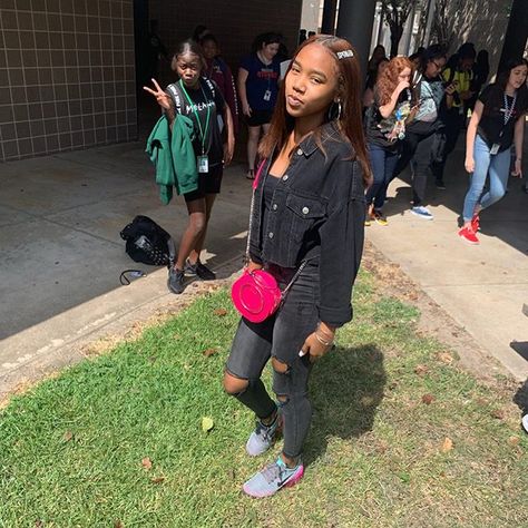 Today. Hair clip @madebyjmarie Cute School Fits, Insta Baddie, Cool Poses, School Fits, Chill Outfits, Sneakers Outfit, Teenage Fashion Outfits, Cute Fits, School Outfits