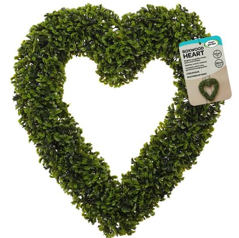 Artificial Topiary / Boxwood Hanging Heart Conservatory Home, Huge Garden, Boxwood Garden, Artificial Topiary, Boxwood Topiary, Artificial Plants Outdoor, Smart Garden, Artificial Boxwood, Formal Gardens