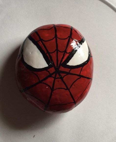 Rock painting. Spider-Man. Spider Man Rock Painting, Cute Easy Spiderman Paintings, Spiderman Rock Painting Ideas, Spider Man Mini Canvas Painting, Marvel Painted Rocks, Painted Rocks Spiderman, Rock Painting Easy, Rocks Painted, Painting Easy