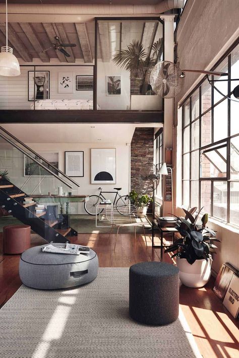 Sophisticated Loft Design Ideas Loft Home Design, Minimalist Dekor, Industrial Style Interior, Loft Interior Design, New York Loft, Loft Interiors, Industrial Interior Design, Loft House, Loft Living