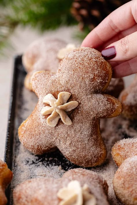 Gingerbread Cheesecake Donuts | Short Stack Kitchen Gingerbread Doughnut, Christmas Donuts Ideas, Donuts Filled, Donuts Holes, With Love Aesthetic, Donuts Fried, Holiday Donuts, Gingerbread Donuts, Canadian Beaver