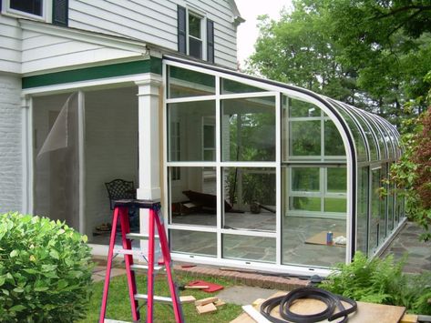 Do-It-Yourself Sunrooms vs. Professional Sunroom Installation In Florida In our last article, we discussed how much it cost to build a sunroom? We provided Florida homeowners with some useful information into how the price of a sunroom is determined and several of the major contributing factors that go into making up the cost of building a new sunroom. In this article, we're going to discuss the do-it-yourself sunroom approach or DIY sunroom kits vs. hiring a licensed professional sunroom contra Diy Sunroom Addition, Sunroom Diy, Sunroom Doors, Diy Sunroom, Sunroom Kits, Glass Sunroom, Patio Kits, Diy Awning, Porch Kits