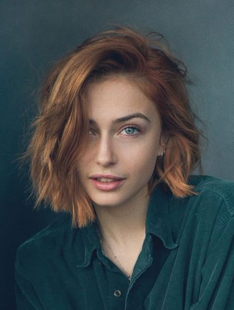 Asymmetrical Bob Haircut, Kort Bob, Bob Haircut Ideas, Asymmetrical Bob Haircuts, Asymmetrical Bob, Hair Haircuts, Haircut And Color, كريستيانو رونالدو, Bob Haircut