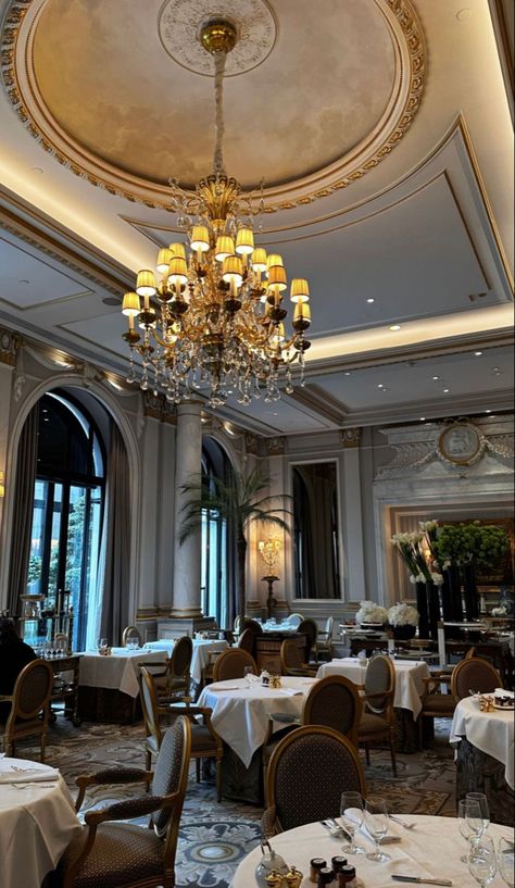 Old Money Hotel Aesthetic, Old Hotel Aesthetic, Luxury Restaurant, Aesthetic Shop, Bar Design Restaurant, Luxury Homes Dream Houses, Room Makeover Bedroom, Restaurant Interior Design, Restaurant Interior