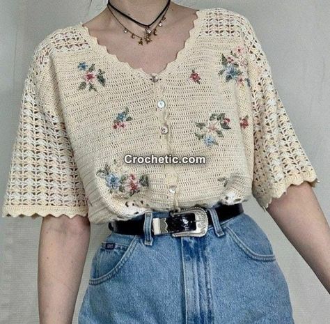 Classic Style Clothing Women, Plus Sized Cottage Core, Different Clothes Aesthetics, History Bounding Fashion, Modest Crochet Top, Embroidery On Crochet, Harvest Town, Crochet Shapes, Crochet Lace Shirt