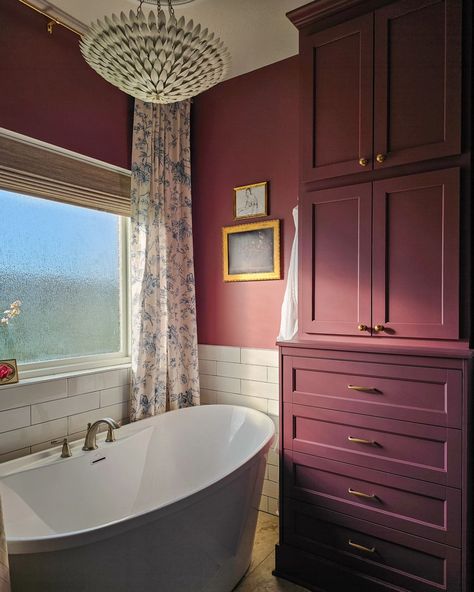 School starts this week, so that's basically the end of summer. And with very mild temps this week, it kinda feels fallish. I'm not ready. . . . . . . . #summer2024 #summerhome #cottagestyle #countryhouse #countryliving #mainevacation #familyvacation #aesthetic Mauve Bathroom Ideas, Bathrooms Dark, Dark Purple Bathroom, Maroon Bathroom, Mauve Bathroom, Plum Bathroom, Burgundy Bathroom, Tan Bathroom, Apartment Decorating Hacks