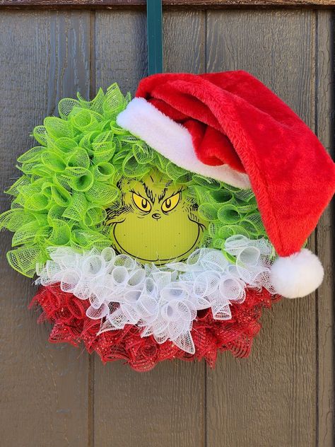 Grinch Inspired Wreath - Etsy Grinch Christmas Wreath, Christmas Wreath Ideas, Cartoon Face, Buddy The Elf, Cartoon Faces, Grinch Christmas, Wreath Ideas, Dec 1, Fall Design