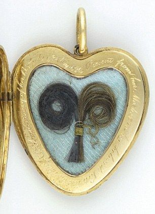 Queen Victoria's locket containing a lock of hair from both of her parents Royal Family Jewelry, Family Jewelry, Royal Family Brooch, British Royal Family Jewellery, Victorian 14k Gold Heart-shaped Jewelry, Hallmarked Heart-shaped Victorian Jewelry, Victoria Prince, Queen Victoria Prince Albert, Queen Victoria Family