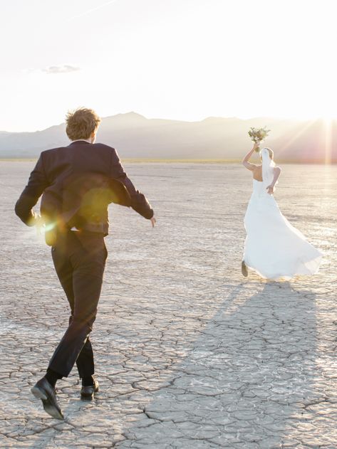 Desert Shoot, Dry Lake Bed, Sunset Elopement, Cotton Candy Colors, Vegas Elopement, Las Vegas Elopement, Wedding Pictures, No Frills, Elopement