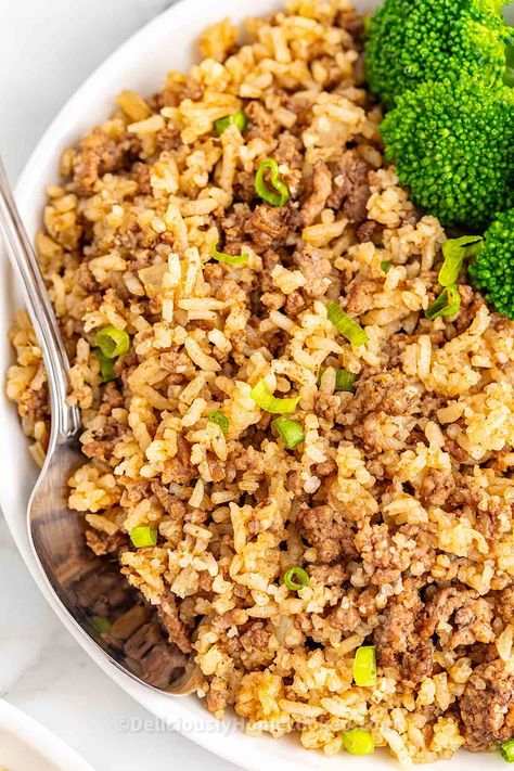 Hamburger rice casserole Rice Hamburger Recipes, Hamburger And Rice Recipes Easy, Hamburger Meat And Rice Recipes Easy, Rice And Hamburger Recipes, Hamburger Rice Recipes, Hamburger And Rice Recipes, Hamburger Ideas, Smoked Hamburgers, Hotel Cooking