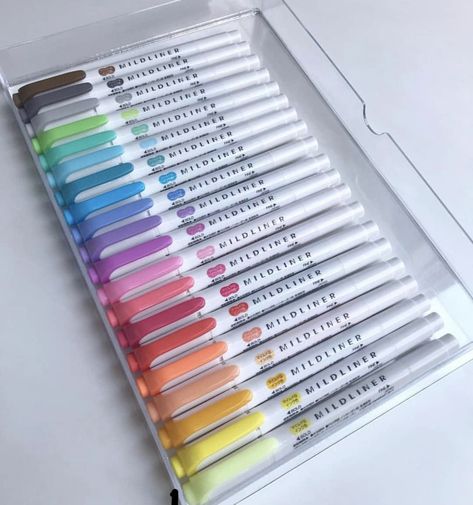 Highlighters Markers Aesthetic, Marker Set Aesthetic, Sony Wh Ch510, Stationary Pens & Pencils, Cute School Supplies Markers, School Supplies Pens & Pencils, Studying Stationary, Pretty School Supplies, Stationery Obsession