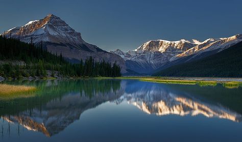 Mountain Lake Reflection, HD wallpaper Water Photography Nature, Lake Reflection, Body Of Water, Water Photography, Outdoor School, World Pictures, Calm Water, Mountain Lake, Original Wallpaper