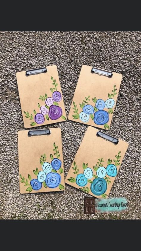 Clipboard Painting Ideas Aesthetic, Clip Board Ideas, Painted Clipboards, Clipboard Ideas, Clipboard Crafts, Diy Clipboard, Painted Banner, Clipboard Decorating, Teacher Clipboard