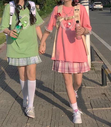 Mode Indie, Bff Matching Outfits, Kawaii Outfit Ideas, Bff Matching, Bestie Outfits, 일본 패션, Twin Outfits, Bff Outfits, Kawaii Fashion Outfits