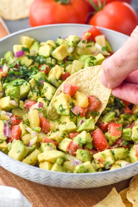 Avocado Salsa Pico De Galo Recipes With Avocado, Guacamole Salsa Recipe, Mediterranean Diet Recipes For Beginners, Pinwheel Recipe, Quick Guacamole, Salsa Avocado, Corn Salsa Recipe, Easy Salsa Recipe, Roma Tomato