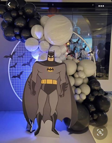 Batman Balloon Decorations, Batman Decorations Party, Batman Balloons, Batman Birthday Party Decorations, Batman Birthday Party Ideas, Marvel Birthday Cake, Batman Party Decorations, Batman Themed Birthday Party, Batman Party Ideas