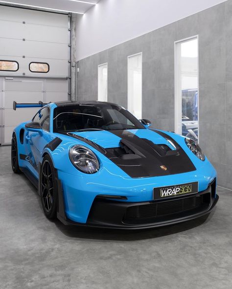 What a beauty! 😮‍💨💙 We upgraded this Paint-to-Sample 'Riviera Blue' 992 GT3 RS with an extra glossy touch! Our high-quality PPF not only ad… | Instagram Blue Gt3 Rs, Porsche Gt3 Rs Blue, Porche Gtr 3 Rs, Porche 911gt3, 992 Gt3 Rs, Gamer Cat, Blue Cars, 992 Gt3, Porsche Car