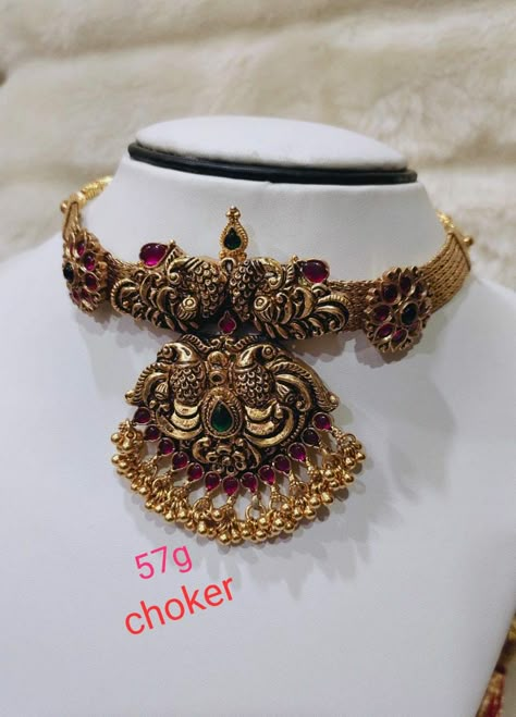 Antique Short Necklace Gold, Navi Jewellery, Huge Necklace, Lakshmi Haram, Short Necklace Gold, Wedding Jewelry Sets Bridal Jewellery, Gold Temple Jewellery, Antique Necklaces Design, Indian Bridal Jewelry Sets