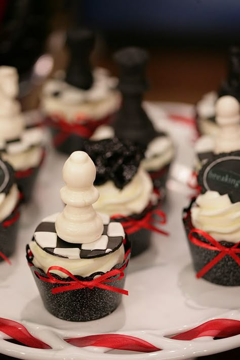 Chess Party Decorations | ... Utah Events by Design Appears on KSL to Discuss TWILIGHT PARTY IDEAS Chess Party Ideas, Chess Cupcakes, Twilight Party Ideas, Chess Wedding, Chess Party, Chess Birthday, Twilight Birthday, Twilight Cake, Chess Cake