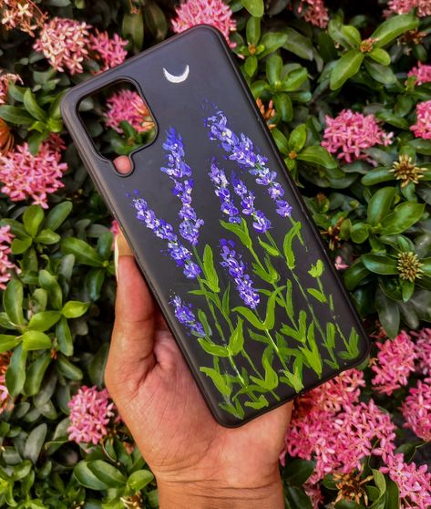 Phone Case Diy Paint Black, Hand Painted Phone Case Acrylics, Art Phone Cases Paint, Ideas Para Pintar Tu Funda, Painted Phone Case Diy Acrylic, Phone Case Ideas Paint, Phone Case Painting Ideas Acrylic, Hand Painted Phone Case, Phone Cover Painting