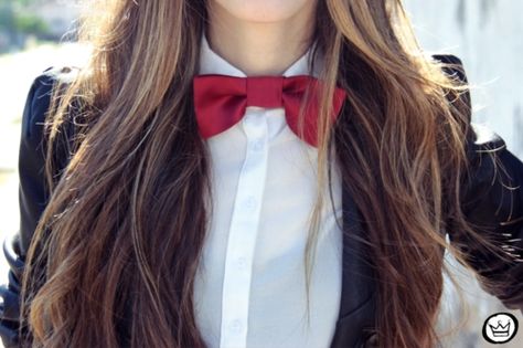 red bowtie wouldve looked cute with my school uniform Red Bow Tie, Dapper Day, Laura Mercier, Urban Chic, Urban Decay, Fashion Lifestyle, Bow Tie, Style Me, Fashion Beauty