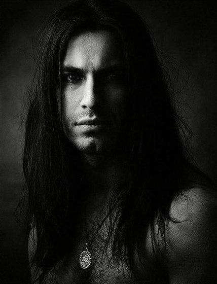 Sis I saw him and figured you would die....you're welcone lol. Male Witches, Vampire Quotes, Male Witch, Vampire Series, Black Dagger Brotherhood, Dark Men, Long Dark Hair, Dark Beauty, Long Hair Styles Men