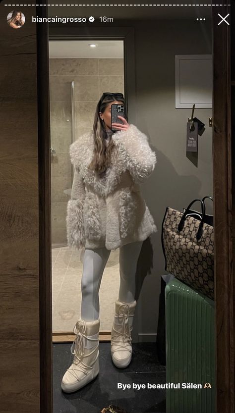 Gstaad Outfit, Snow Australia, Jasmine Aesthetic, Apres Ski Outfit, Ski Fits, Ski Trip Outfit, Snow Outfits, Apres Ski Outfits, Skiing Aesthetic