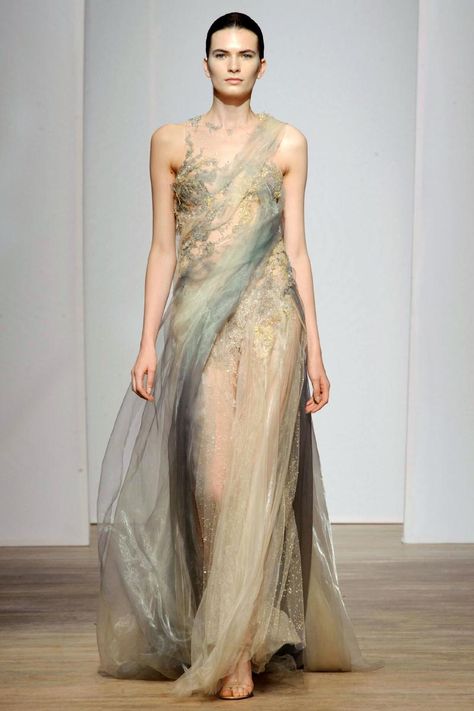 Yiqing Yin Fall 2013 Couture Yiqing Yin, Haute Couture Designers, Couture Gowns, Gorgeous Gowns, Couture Collection, Beautiful Gowns, A Dress, Couture Fashion, Mermaid Formal Dress