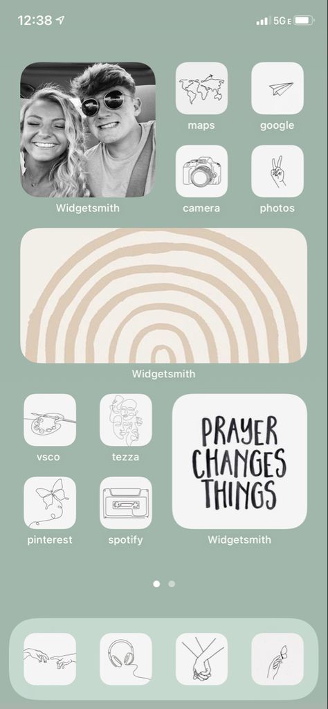 Cute Ways To Set Up Your Homescreen, Ios Asthetic Ideas, Boho Iphone Layout, Boho Ios Homescreen, Cute Widgets Ideas, I Phone Widgets, Aesthetic Phone Screen Layout, Wallpaper Widgetsmith Ideas, Aesthetic Wallpaper Widget Ideas