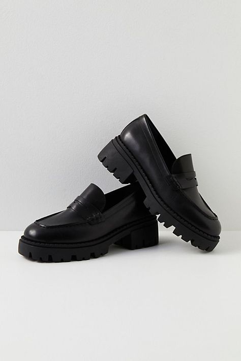 Black Loafers Women's, Loafers Outfit, Trendy Boy Outfits, Pretty Shoes Sneakers, Platform Loafers, Free People Shoes, Black Loafers, Swag Shoes, Penny Loafer