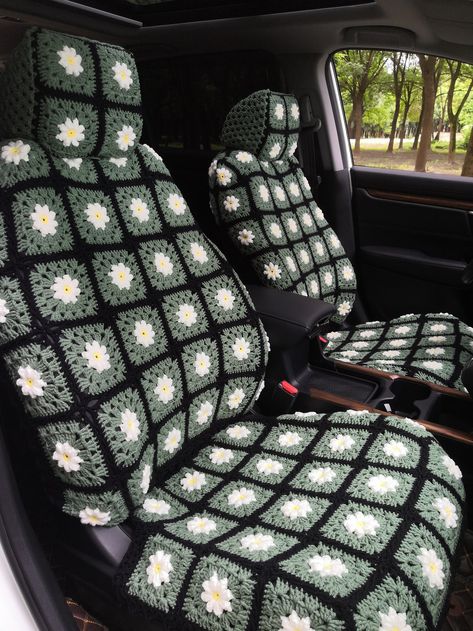 A, 1 Full Seat Cover B, 2 Full Seat Cover C, 1 Steering Wheel Cover+ 2 Belt Cover D, 1 Full Seat Cover+1 Steering Wheel Cover+ 2 Belt Cover E, 2 Full Seat Cover+1 Steering Wheel Cover+ 2 Belt Cover Handmade crochet daisy seat coves, headrest cover,car steering wheel cover，seat belt cover,new style,it is very lovely and cozy, fits your car. the cover fit all types of steering wheels ,seat,headrest,and it is slip resistant , because it is elasticity,also have needle and yarn fixation. the seat bel Car Seat Covers Crochet, Aesthetic Car Seat Covers, Crochet Seat Covers For Car, Crochet Car Seat Cover Pattern Free, Car Seat Crochet, Backseat Car Decor, Crochet Car Seat Blanket, Seat Covers For The Car, Crochet Seat Cover