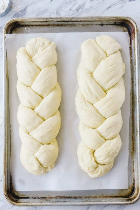 Create your own delicious Challah Bread at home with this easy to follow step by step tutorial #frenchtoast #recipe #jewish #braid #bread #easter #passover #easy #recipes Easter Breads And Rolls, Zopf Bread, Easy Challah, Braid Bread, Challah Bread Recipe, Bread Head, Challah Bread Recipes, Jewish Foods, Big Momma