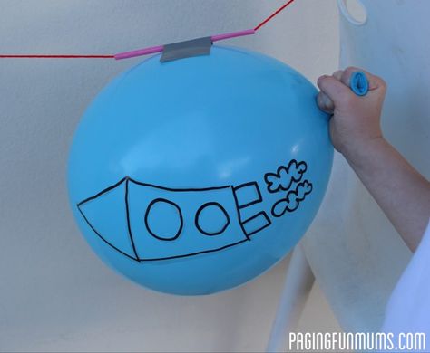 Balloon Rocket…an easy & FUN Science Experiment for Kids Balloon Games For Kids, Vetenskapliga Experiment, Balloon Rocket, Space Activities For Kids, Space Preschool, Science Experiment For Kids, Experiment For Kids, Space Kids, Outer Space Theme