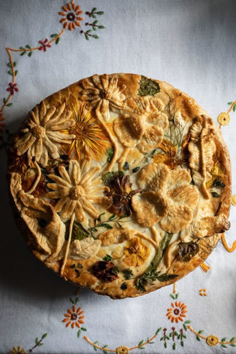 Garden pie – leek and potato Short Crust Pastry, Leek And Potato, Baked Pie, Recipes Yummy, Beautiful Food, Leeks, Pretty Food, The Flowers, Autumn Fall