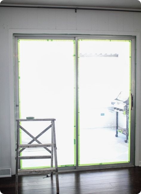 How to paint sliding glass doors - a quick and easy solution to ugly aluminum doors Sliding Door Update, Sliding Door Makeover, Sliding Door Trim, Door Trim Ideas Interior, Metal Window Frames, Sliding Patio Door, Sliding Doors Exterior, Door Makeover Diy, Aluminum Doors