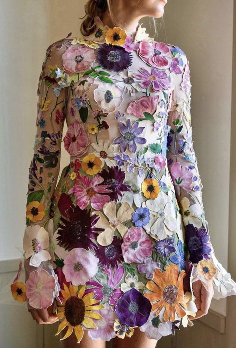 Floral Inspired Fashion, Taylor Swift Grammy Flower Dress, Taylor Swift Grammys 2021 Dress, Floral Dress Taylor Swift, Eras Tour Flower Dress, Designer Floral Dress, Taylor Flower Dress, Floral Fashion Aesthetic, Taylor Swift Wedding Aesthetic