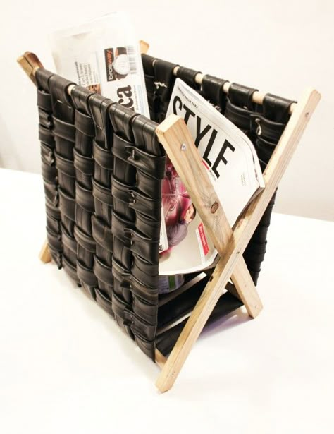 portariviste Inner tubes magazine rack in furniture bike friends  with Magazine Inner tube Bike Kursi Ban, Recycler Diy, Bicycle Tubes, Bike Craft, Upcycled Bike, Biking Diy, Tyres Recycle, Old Tires, Diy Magazine