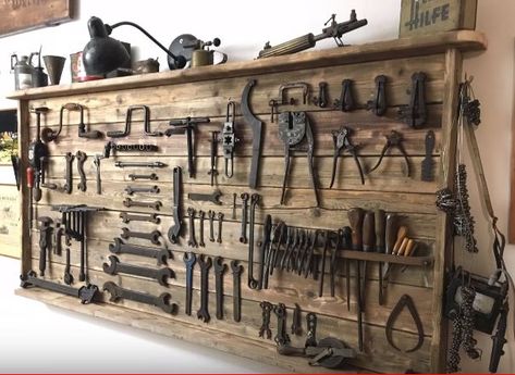 Tool Display, Old Tool Boxes, Tool Wall, Wooden Shadow Box, Vintage Hand Tools, Antique Woodworking Tools, Tool Room, Barn Wood Projects, Carpentry Tools