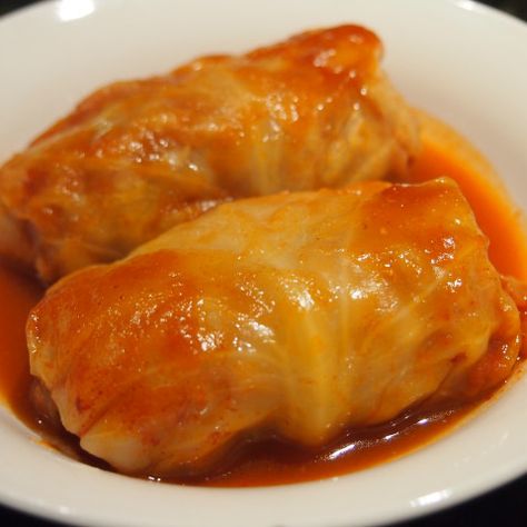 Stuffed Cabbage (Golumpki) Golumpki Recipe, Polish Stuffed Cabbage, Oven Baked Shrimp, Boiled Cabbage, Slow Cooker Potatoes, Cabbage Rolls Recipe, Cabbage Casserole, Stuffed Cabbage, Clam Recipes